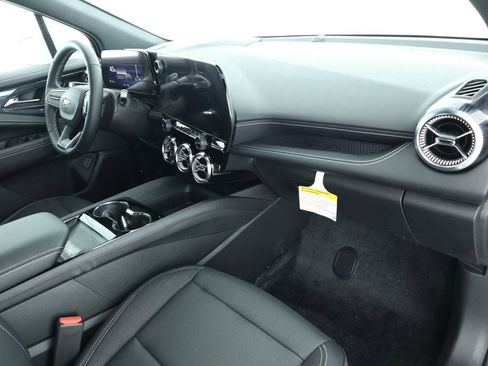 Used 2024 Chevrolet Blazer EV LT image 22