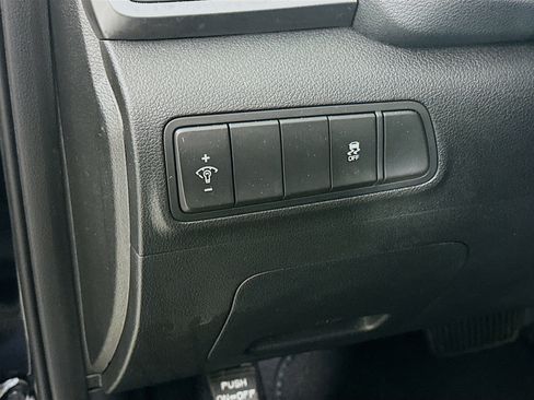 Used 2018 Hyundai Tucson SE image 16