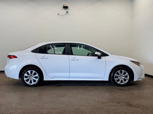 Used 2025 Toyota Corolla LE FWD image 6