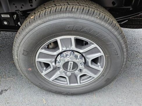 New 2026 Ford F250 Lariat image 17