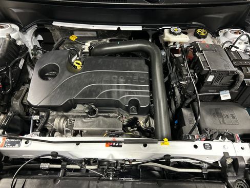 Used 2023 GMC Terrain SLE w/ Driver Convenience Package image 26