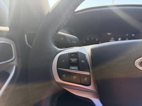 Used 2022 Ford Explorer XLT w/ Equipment Group 202A RWD image 22