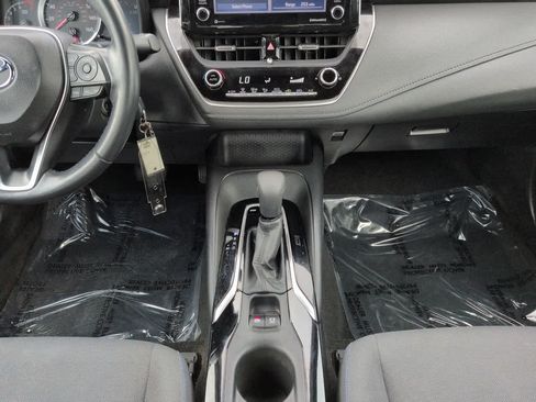 Used 2021 Toyota Corolla SE FWD image 18