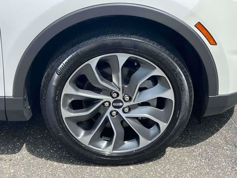 Used 2023 Lincoln Nautilus Reserve AWD/4WD image 14