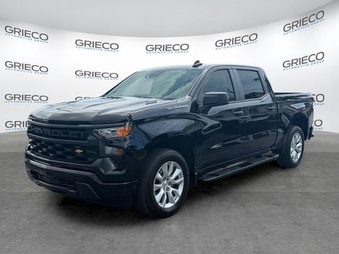 Used 2025 Chevrolet Silverado 1500 Custom RWD image 3