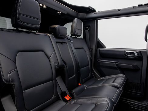 Used 2025 Ford Bronco Outer Banks image 35