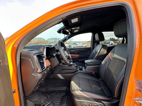 Certified 2025 GMC Canyon AT4 AWD/4WD image 18