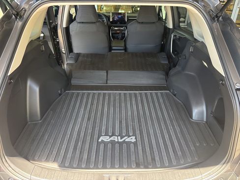 Used 2025 Toyota RAV4 LE AWD/4WD image 36