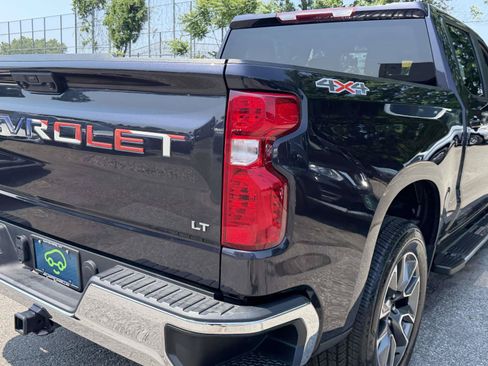 Certified 2023 Chevrolet Silverado 1500 LT AWD/4WD image 6
