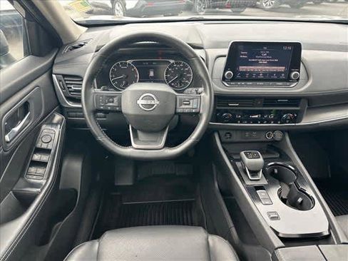 Certified 2025 Nissan Rogue SV w/ SV Premium Package FWD image 10