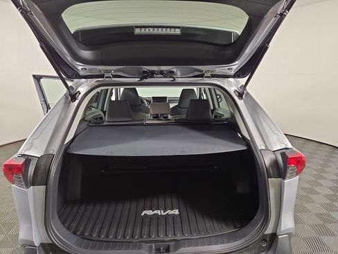 Used 2025 Toyota RAV4 XLE image 30