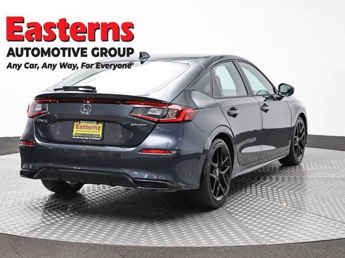 Used 2025 Honda Civic Sport image 5