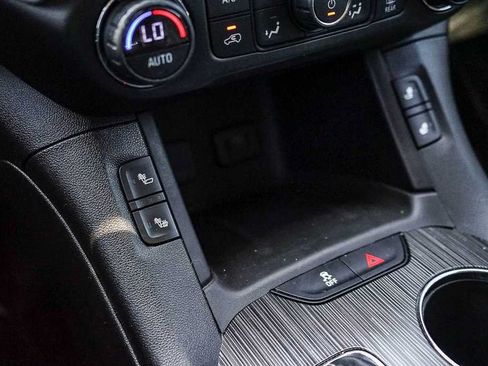 Used 2018 GMC Acadia SLT AWD/4WD image 24