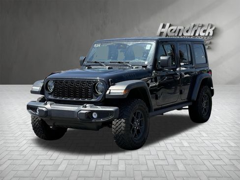 Used 2024 Jeep Wrangler Unlimited Sport AWD/4WD image 5
