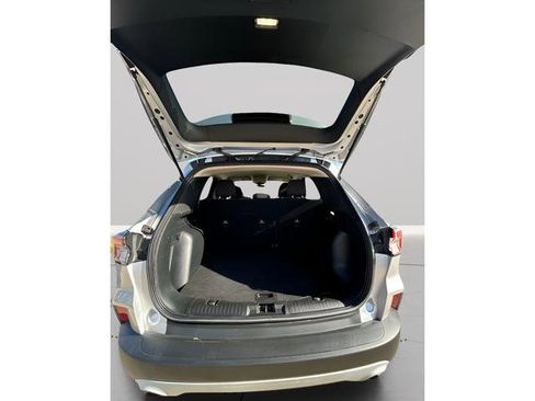 Used 2020 Ford Escape SE image 26