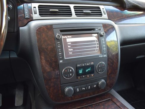 Used 2014 GMC Sierra 2500 Denali AWD/4WD image 24