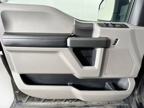 Used 2016 Ford F150 XLT w/ Equipment Group 302A Luxury AWD/4WD image 29