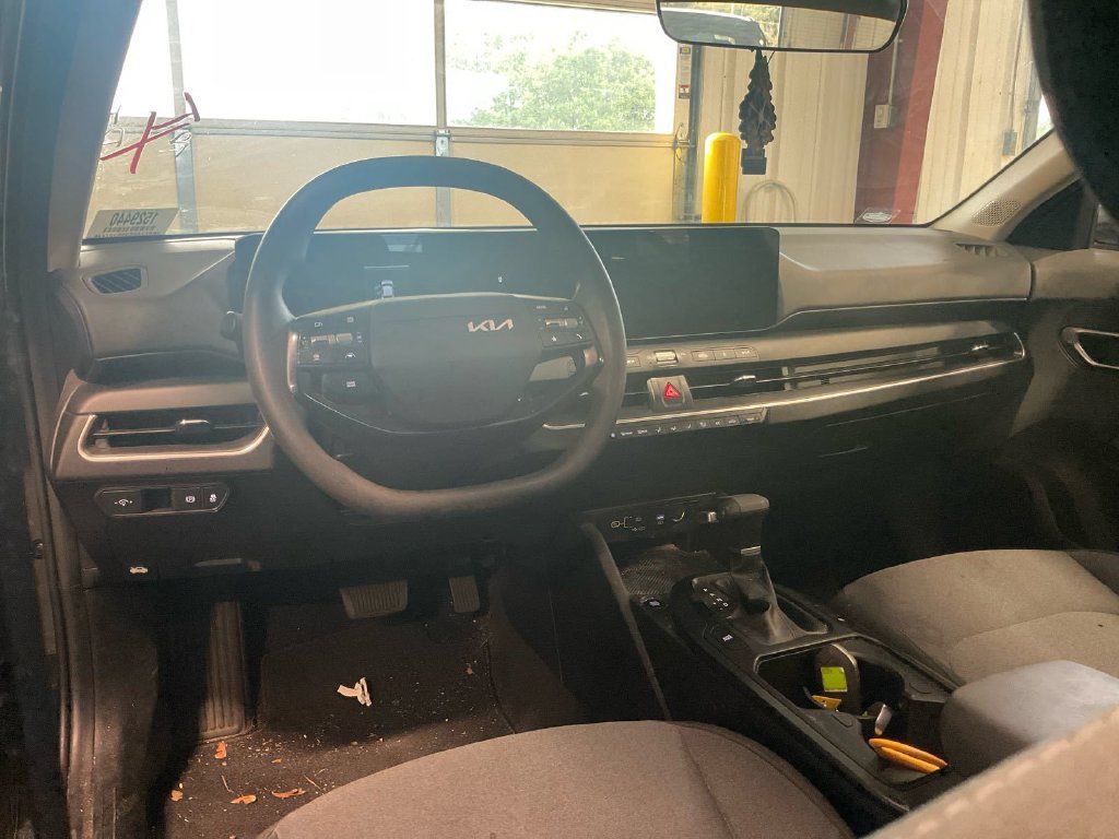 Used 2025 Kia K4 FWD image 6