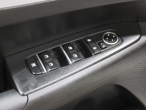 Used 2023 Kia Forte LXS w/ LXS Technology Package FWD image 6