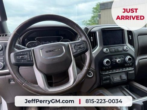 Used 2021 GMC Sierra 2500 Denali w/ Denali Ultimate Package AWD/4WD image 12