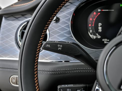 New 2026 Bentley Bentayga AWD/4WD image 42