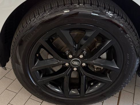 Used 2024 Land Rover Range Rover Velar S image 40