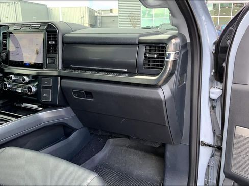 Used 2024 Ford F250 Lariat w/ Lariat Ultimate Package image 18