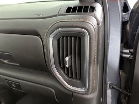 Used 2022 GMC Sierra 1500 AT4 w/ AT4 Preferred Package image 19