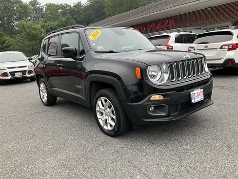 Used 2016 Jeep Renegade Latitude w/ Popular Equipment Group AWD/4WD image 5