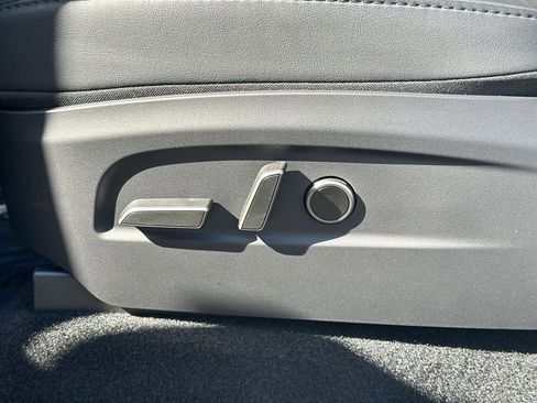 Used 2026 Tesla Model Y Long Range image 22