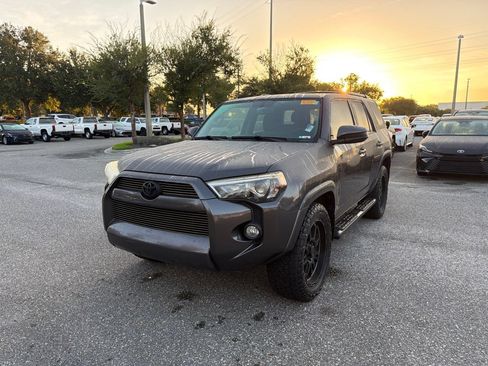 Used 2017 Toyota 4Runner SR5 RWD image 1