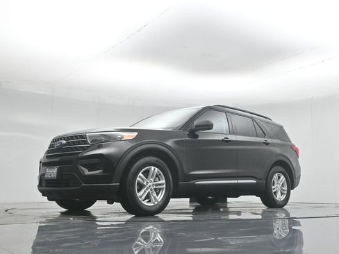 Used 2022 Ford Explorer XLT image 47