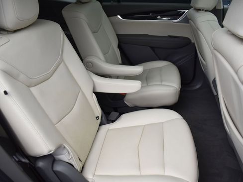 Certified 2023 Cadillac XT6 Premium Luxury w/ LPO, Floor Liner Package AWD/4WD image 33
