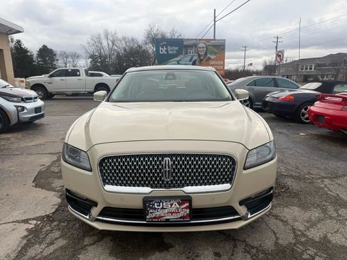 Used 2018 Lincoln Continental Select w/ Continental Climate Package image 9