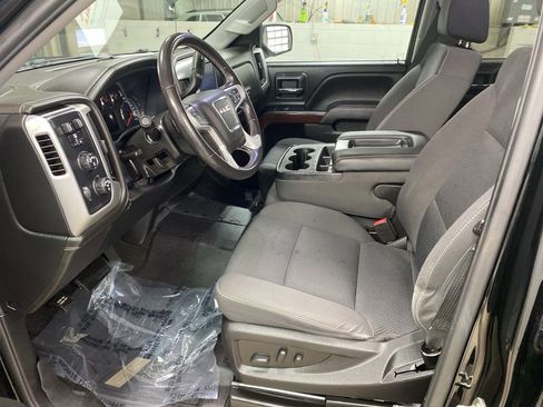 Used 2018 GMC Sierra 1500 SLE w/ SLE Value Package AWD/4WD image 6