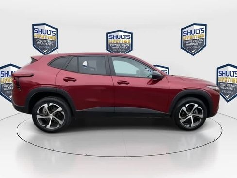 Used 2024 Chevrolet Trax RS image 9