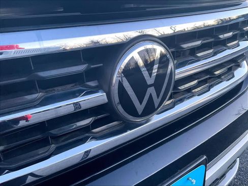 Certified 2022 Volkswagen Atlas Cross Sport SE image 31