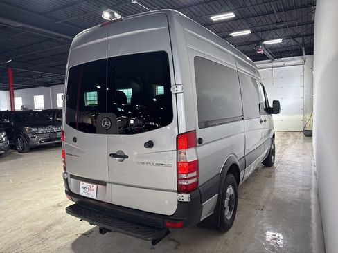 Used 2015 Mercedes-Benz Sprinter 2500 image 7