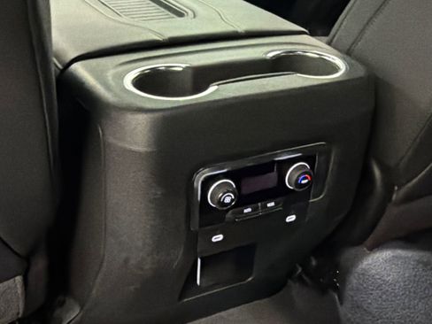 Used 2024 Chevrolet Suburban LT AWD/4WD image 20