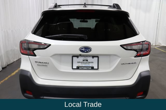 Used 2024 Subaru Outback Premium AWD/4WD image 4