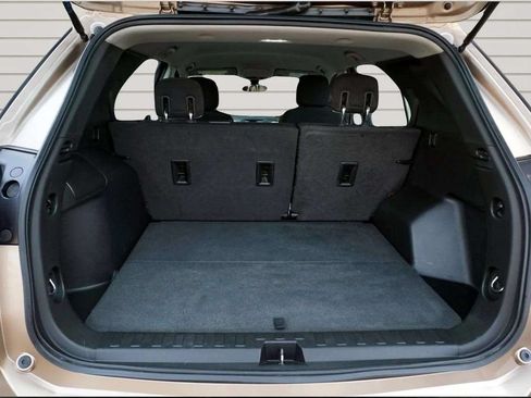Used 2019 Chevrolet Equinox LS FWD image 10