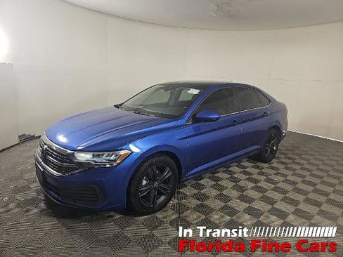 Used 2023 Volkswagen Jetta SE image 1