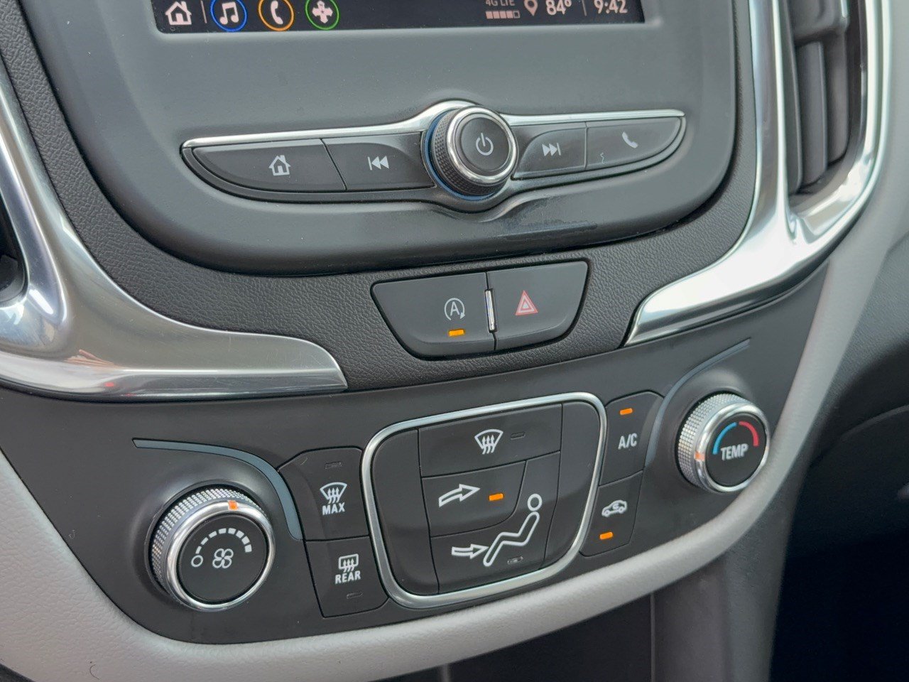 Used 2024 Chevrolet Equinox LS w/ Sport Edition FWD image 22