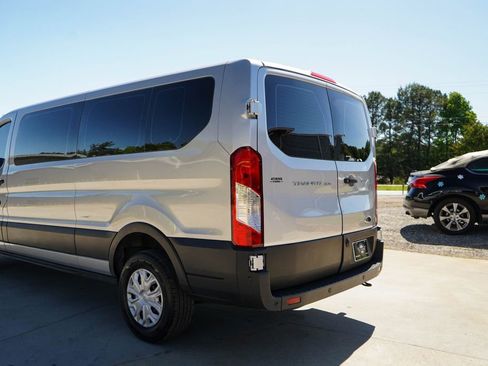 Used 2023 Ford Transit 350 XLT RWD image 20
