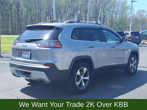 Used 2019 Jeep Cherokee Limited image 6