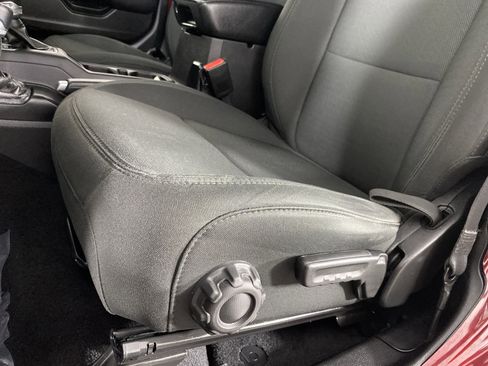 Used 2021 Jeep Gladiator Willys image 16