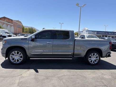 Used 2024 Chevrolet Silverado 1500 High Country w/ High Country Premium Package AWD/4WD image 5