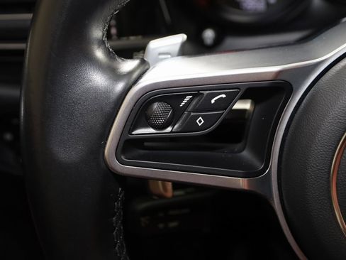 Used 2021 Porsche Macan S image 46