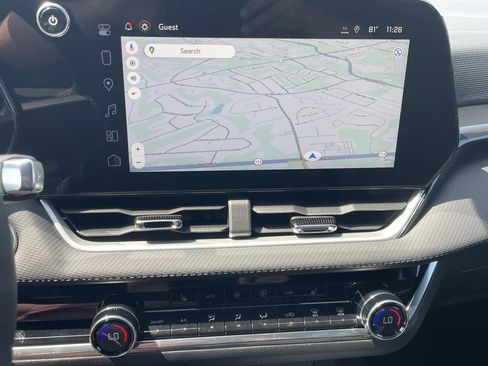 New 2026 Chevrolet Equinox LT w/ Convenience Package II FWD image 20