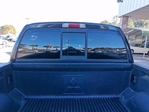 Used 2007 Mitsubishi Raider LS image 33